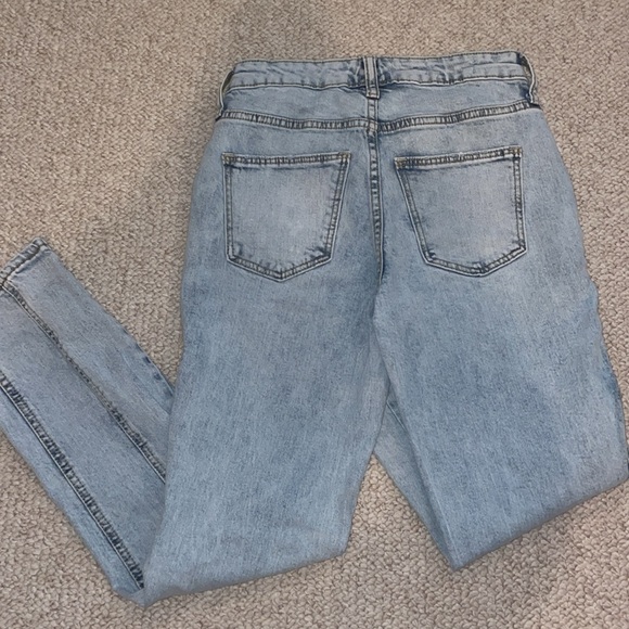 NEW Universal Threads Jeans High Rise Slim Straight - Picture 2 of 5